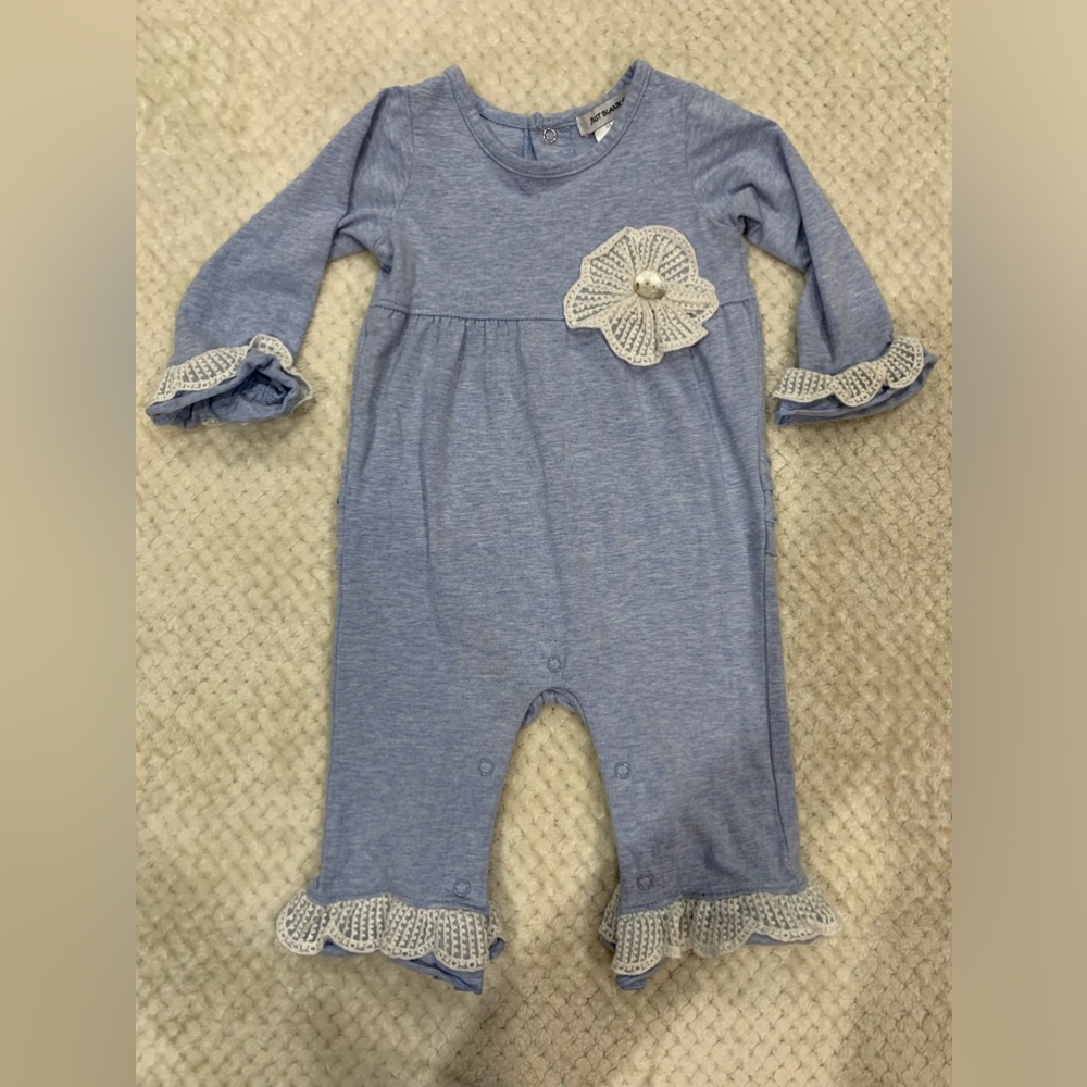 Just Blanks Floral Lace Like Cuffs And Ruffles Romper Size 9 Months
